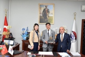 11haber-325793-baskan-durgut-a-ziyaretler-devam-ediyor-0.jpg