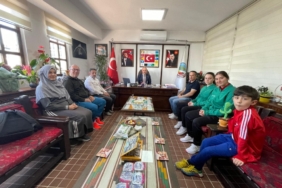 11haber-6310596-haydi-gencler-ispanya-da-sanli-bayragimizi-dalgalandirin-0.jpg