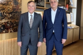 11haber-673359-bakkalcioglu-dan-eczacibasi-na-ziyaret-0.jpg