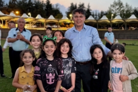 11haber-258976-baskan-durgut-cok-guzelsiniz-cocuklar-3.jpg