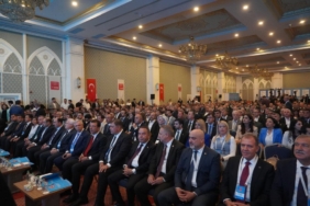11haber-2937710-tuzun-imamoglu-ve-yasar-i-tebrik-ederim-0.jpg