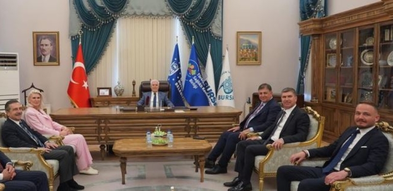 11haber-468969-subasi-dan-komsu-baskan-bozbey-e-ziyaret-0.jpg