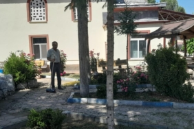 11haber-496552-belediye-baskani-mi-belediye-personeli-mi-belli-degil-0.jpg