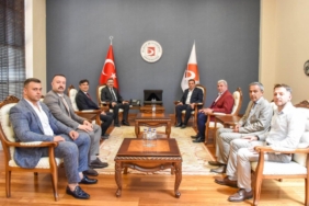 11haber-711663-mhp-heyetinden-rektor-hocaya-ziyaret-0.jpg