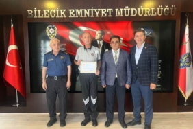 11haber-212287-ustun-basari-belgesi-ile-odullendirildi-2.jpg
