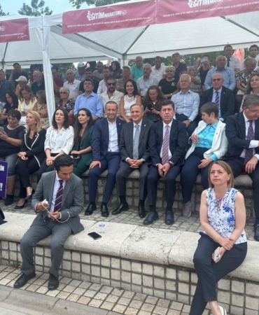 11haber-381438-tuzun-chp-egitim-maratonuna-katildi-0.jpg