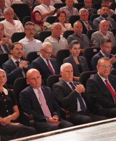 11haber-69109310-subasi-genel-baskan-ozel-ile-kongreye-katildi-1.jpg