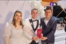 11haber-7331016-muge-erdinc-in-en-mutlu-gunu-0.jpg