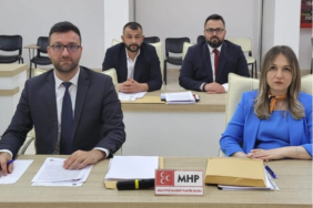 MHP-LI-MECLIS-UYELERI-HASMANE-TUTUMLARLA-GELMEDIK-15030