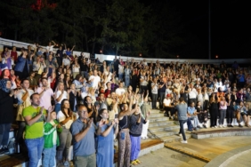 11haber-10795510-simdi-90-lar-bileciklileri-costurdu-6.jpg