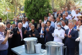 11haber-5351054-muhtarlar-gelenegi-bozmadi-6.jpg