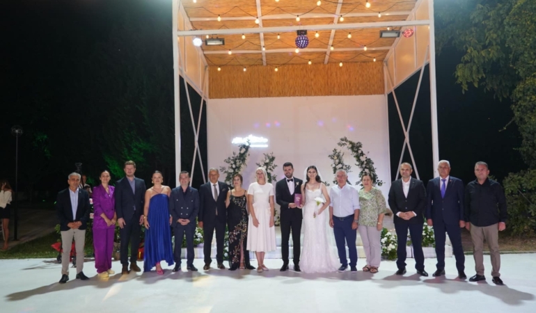 11haber-965622-gizem-osman-in-mutlu-gunu-1.jpg
