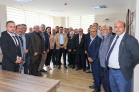 11haber-384373-vali-aygol-den-muhtarlara-ziyaret-0.jpg