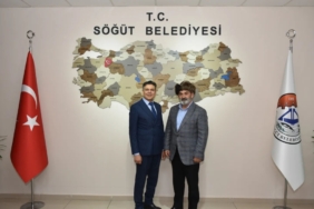 11haber-863596-sanatci-erzincanli-dan-baskan-durgut-a-ziyaret-0.jpg