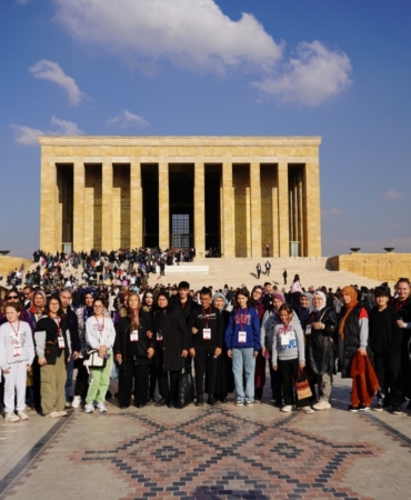 11haber-184156-anlamli-gunde-ata-miza-ziyaret-1.jpg