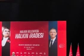 11haber-1044642-tuzun-onemli-toplantida-divanda-gorev-aldi-0.jpg
