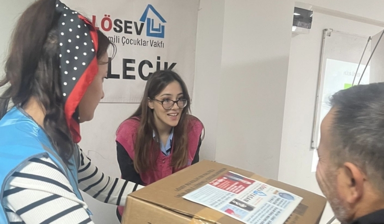 11haber-839617-mutlu-et-paketleri-bilecikli-ailelere-ulastirildi-1.jpg