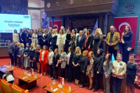 11haber-854289-hemsehrimiz-ebru-hanim-gururumuz-oldu-2.jpg
