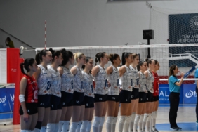 11haber-933558-bizim-kizlar-9-da-9-yapti-0.jpg