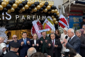 11haber-10821096-loris-parfum-dularla-acildi-0.jpg