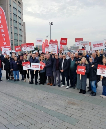 11haber-5533109-bilecik-chp-orgutu-imamoglu-na-destek-icin-istanbul-da-0.jpg
