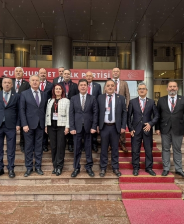 11haber-763967-tuzun-chp-bir-butun-olarak-dimdik-ayakta-0.jpg