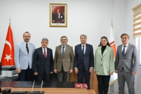 11haber-9669107-yeni-dekan-ali-irfan-hoca-oldu-1.jpg
