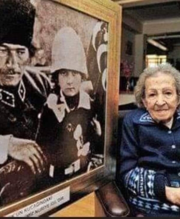 11haber-10932510-ataturk-e-cocuk-bayrami-ni-ilham-eden-kucuk-kiz-0.jpg