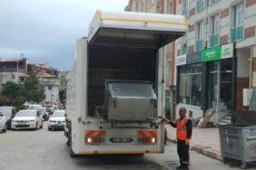 11haber-1104651-bayram-oncesi-cop-konteynerlari-dezenfekte-edildi-0.jpg