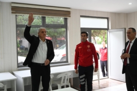11haber-2510473-baskan-acilis-oncesi-inceledi-2.jpg