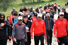 11haber-556479-sogut-te-19-mayis-genclik-haftasi-yuruyusu-4.jpg