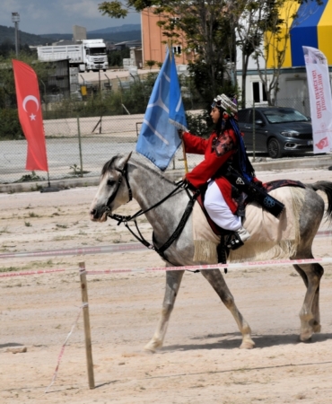 11haber-797532-81-ilden-gelen-ogrenciler-tarih-ve-kulturle-bulustu-0.jpg