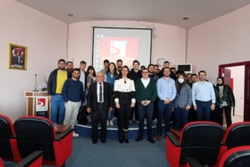 11haber-824218-is-dunyasinin-yildizlari-semineri-yogun-ilgi-gordu-1.jpg