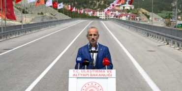 11haber-895212-yeni-cevre-yolu-bilecik-i-de-kapsayacak-bakan-uraloglu-mujdeyi-verdi-1.jpg