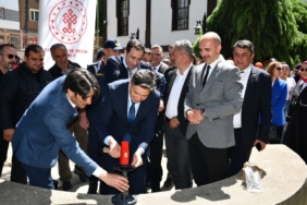 11haber-971719-renkli-goruntulere-sahne-oldu-0.jpg