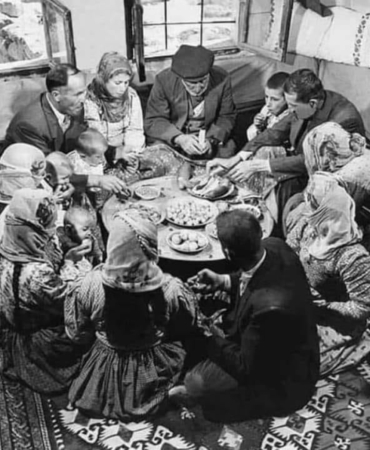 11haber-984381-her-seyimiz-var-neden-eskiyi-ozluyoruz-1.jpg