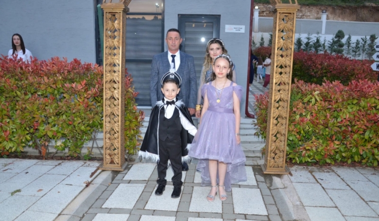 11haber-195138-mete-nin-mutlu-gunu-1.jpg