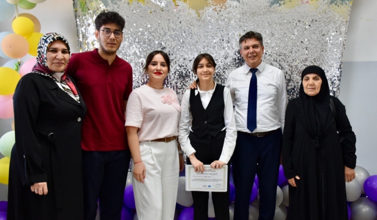 11haber-3921025-durgut-bir-babanin-gururu-tarif-edilemiyor-0.jpg