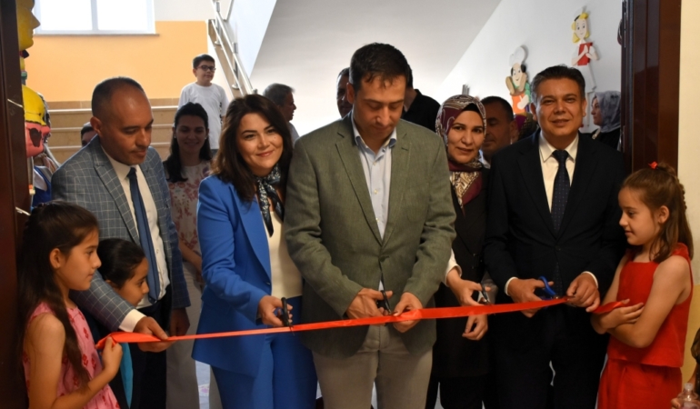 11haber-7105171-gorsel-sanatlar-sergisi-goz-kamastirdi-0.jpg