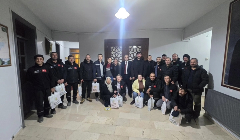 AYKUT BAŞKAN PERSONELİN YENİ YILINI KUTLADI