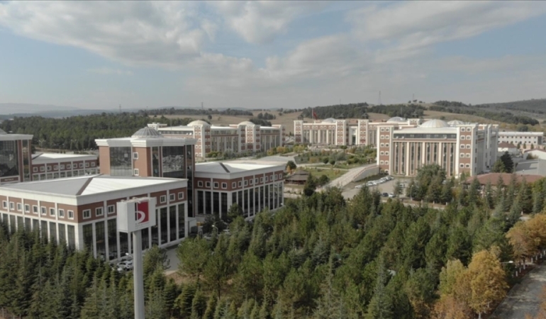 BŞEÜ ZİRVE YAPTI