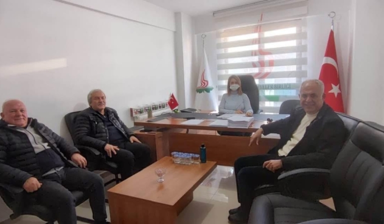 BAŞKANLARDAN ZEKİYE BAŞKANA ZİYARET