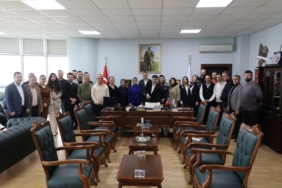 11haber-577197-baskan-karsisinda-gorunce-duygulandi-0.jpg