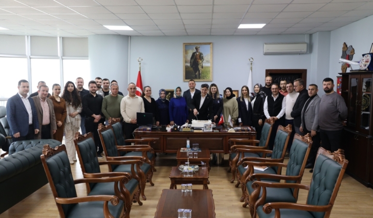 BAŞKAN KARŞISINDA GÖRÜNCE DUYGULANDI