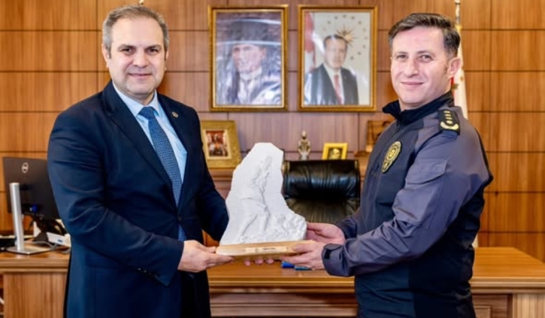 Başkan Dilsiz’den Müdür Çağlar’a Ziyaret