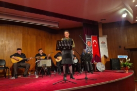 11haber-734682-bilecik-in-sehit-muftusu-dizelerde-yankilandi-1.jpg