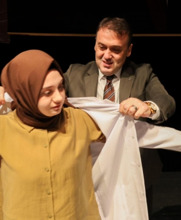 11haber-259852-doktor-adaylari-beyaz-onluklerini-giydi-1.jpg