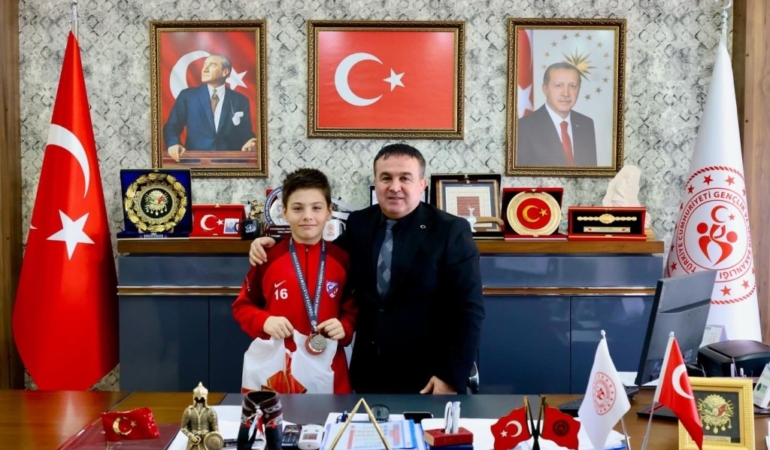 BİLECİKLİ GENÇ SPORCU MORALI’DAN TÜRKİYE DERECESİ