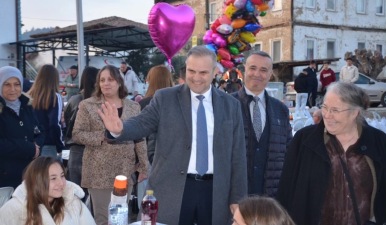 BAYIRKÖY’DE GÖNÜL SOFRALARI SOKAKLARA TAŞTI