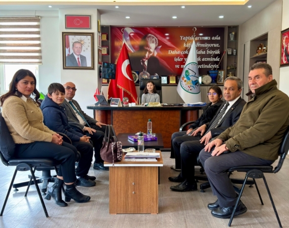 11haber-2106749-baskan-ozden-koltugu-devretti-4.jpg
